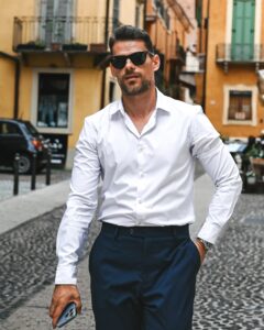 find a rich man online