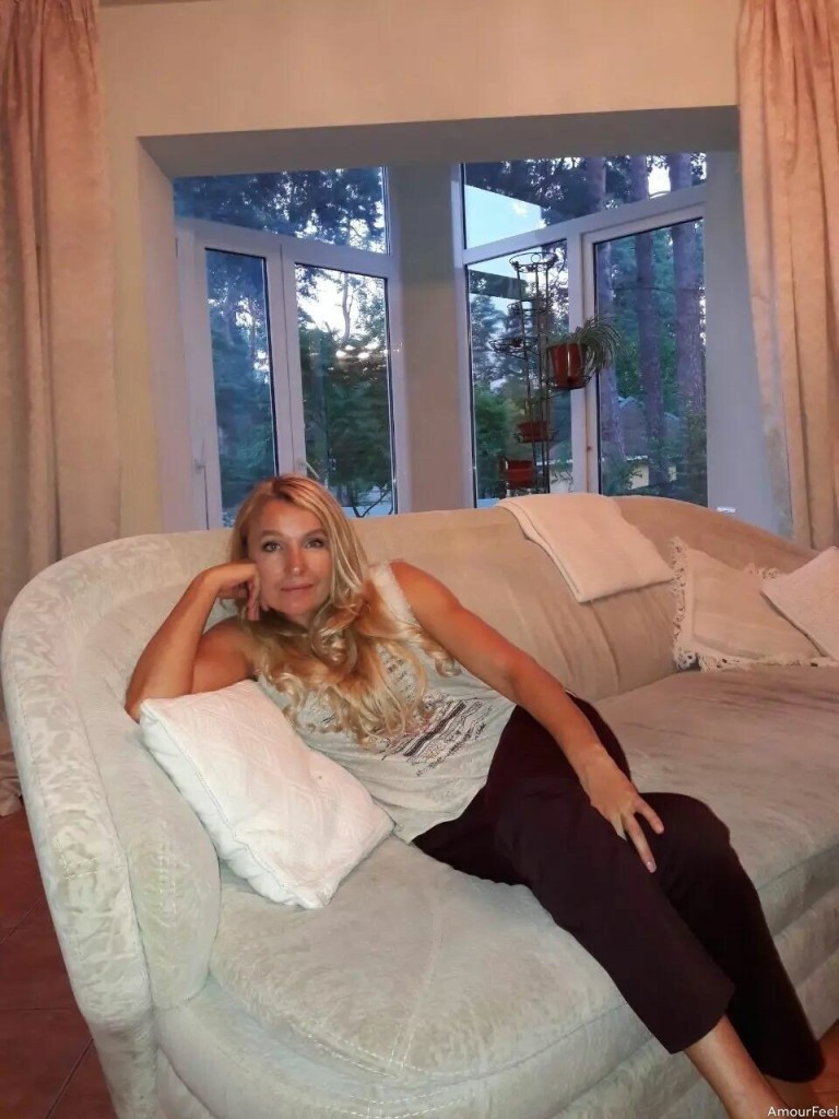 Alyona Profile image 4