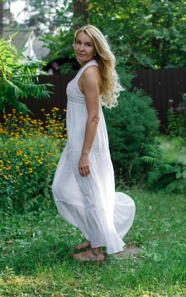 Alyona Profile image 3