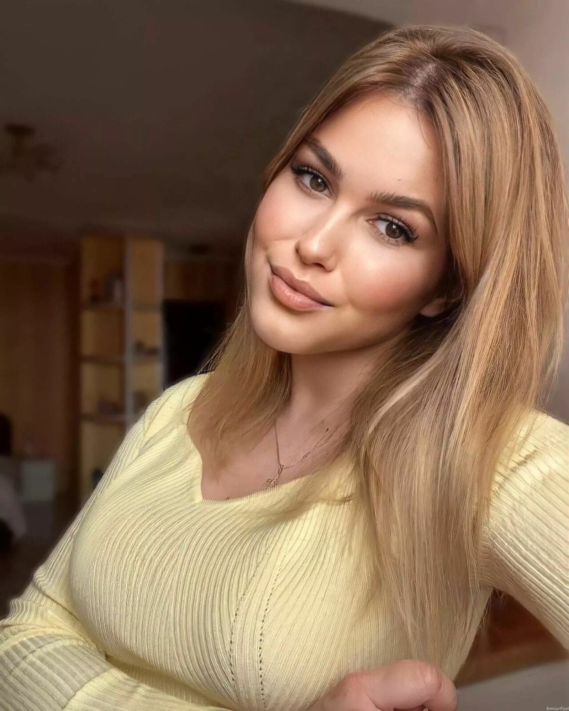 Oksana Profile image 6