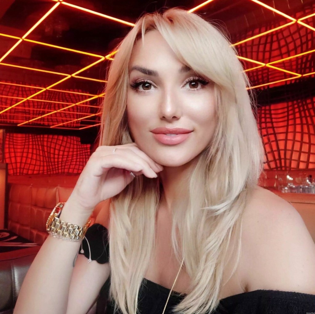 Alina Profile image 5