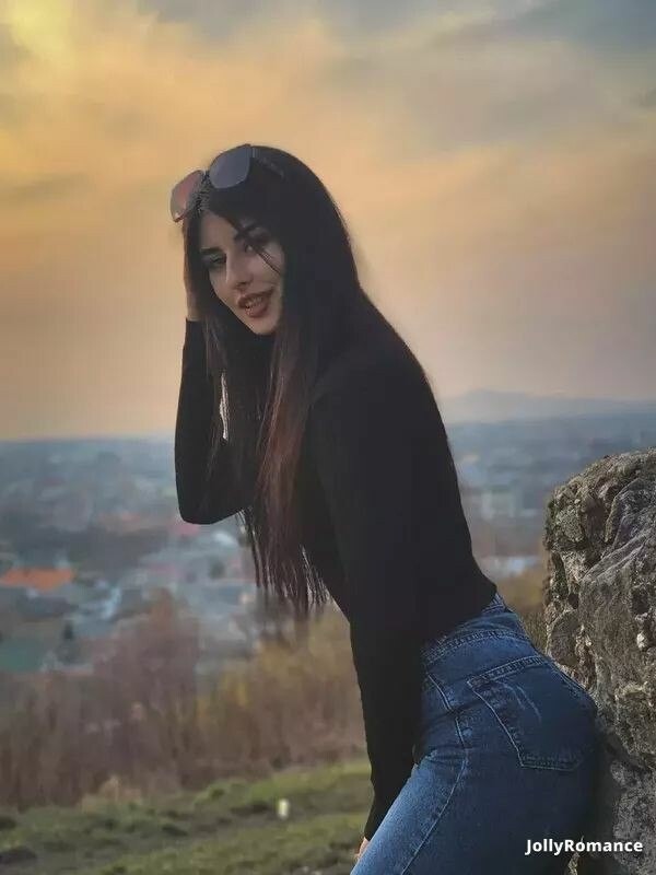 Julia Profile image 2