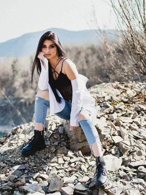 Julia Profile image 1